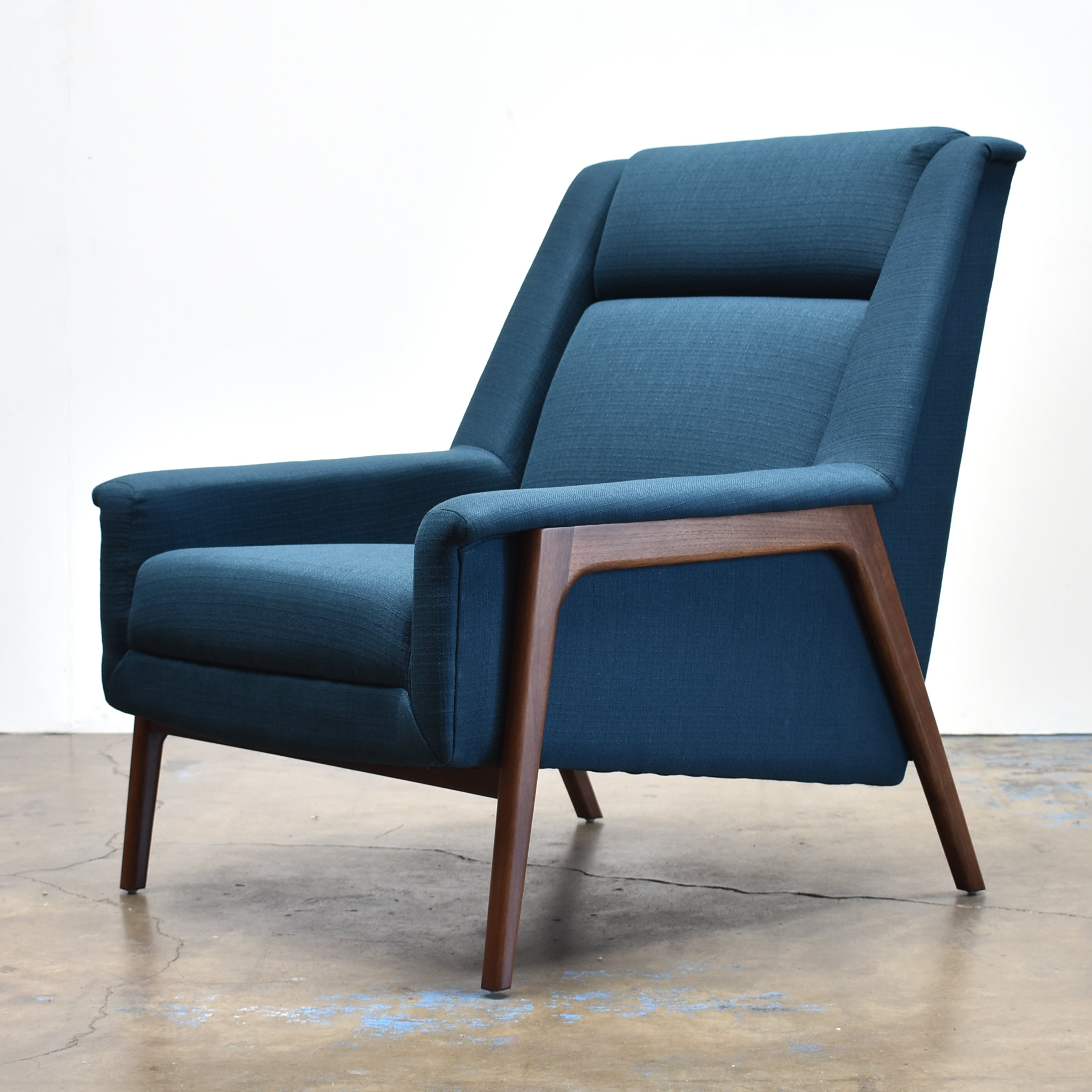Mid-Century Modern Owen Lounge Chair from Gingko Gingko Furniture